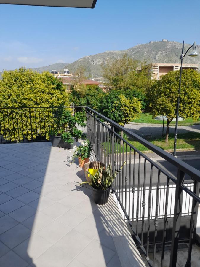 A Casa Di Falco Mondragone Bagian luar foto