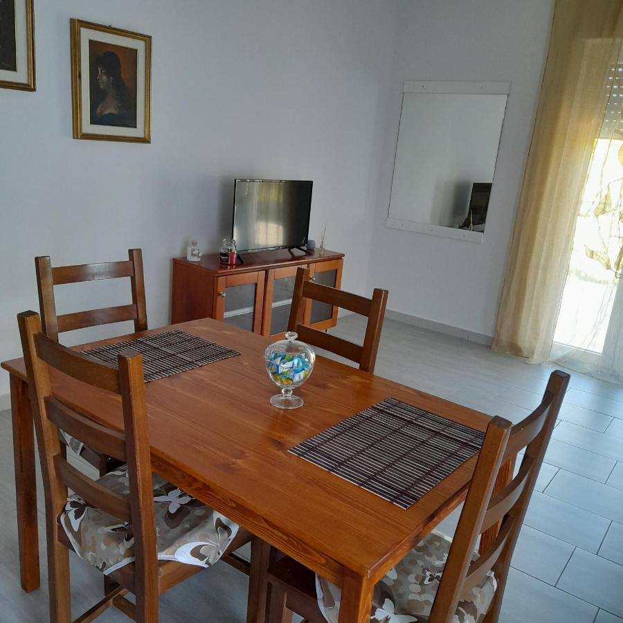 A Casa Di Falco Mondragone Bagian luar foto
